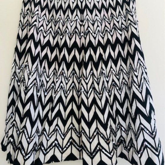 BCBGMaxAzria Black & White Sequin Chevron Skirt - Picture 3 of 4